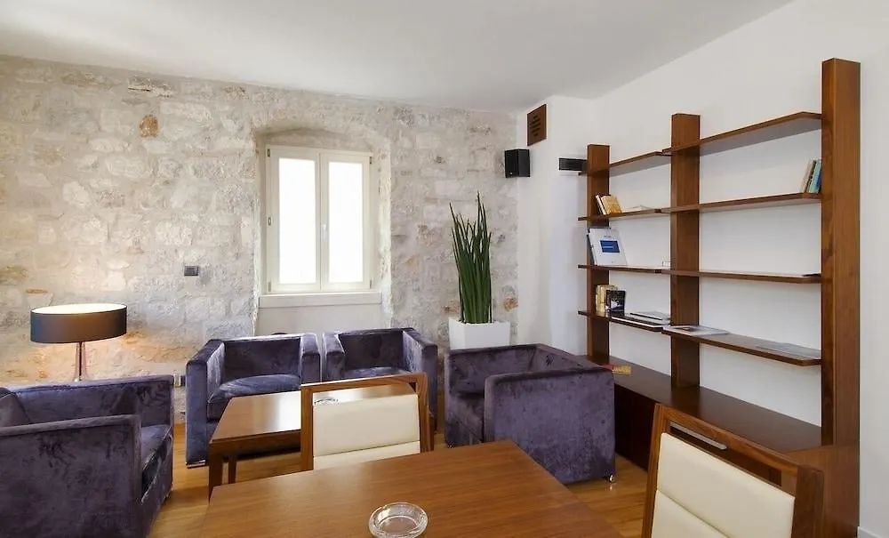 Hotel Vestibul Palace & Villa - Small Luxury Hotels Of The World Split