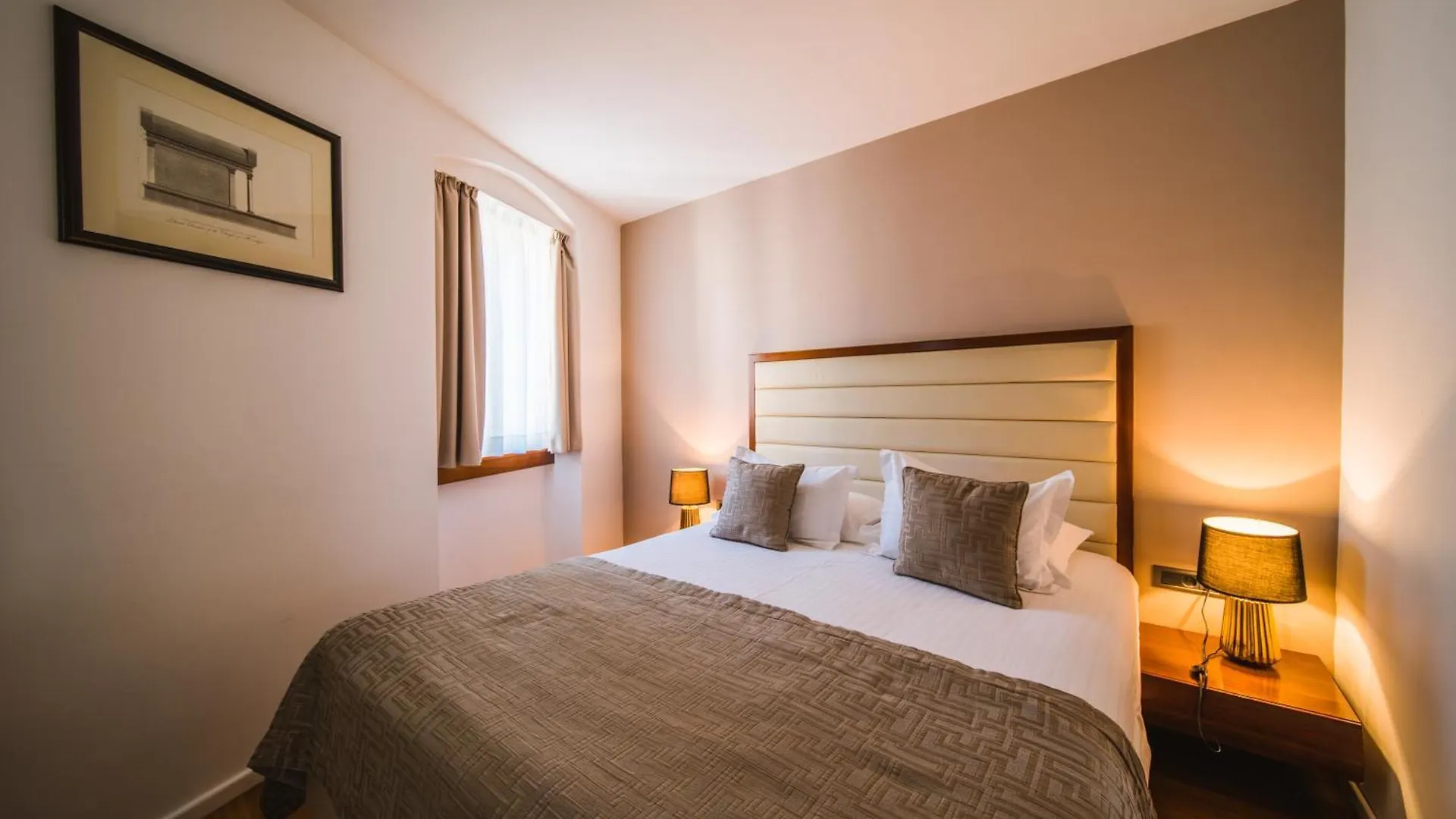 Hotel Vestibul Palace & Villa - Small Luxury Hotels Of The World Split