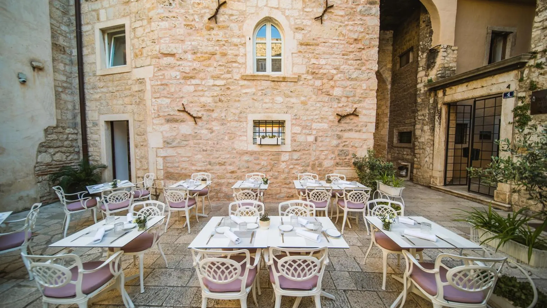 Hotel Vestibul Palace & Villa - Small Luxury Hotels Of The World Split 4*,  Croatia