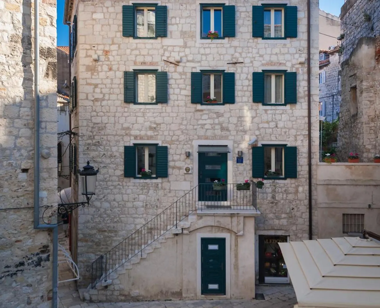Hotel Vestibul Palace & Villa - Small Luxury Hotels Of The World Split