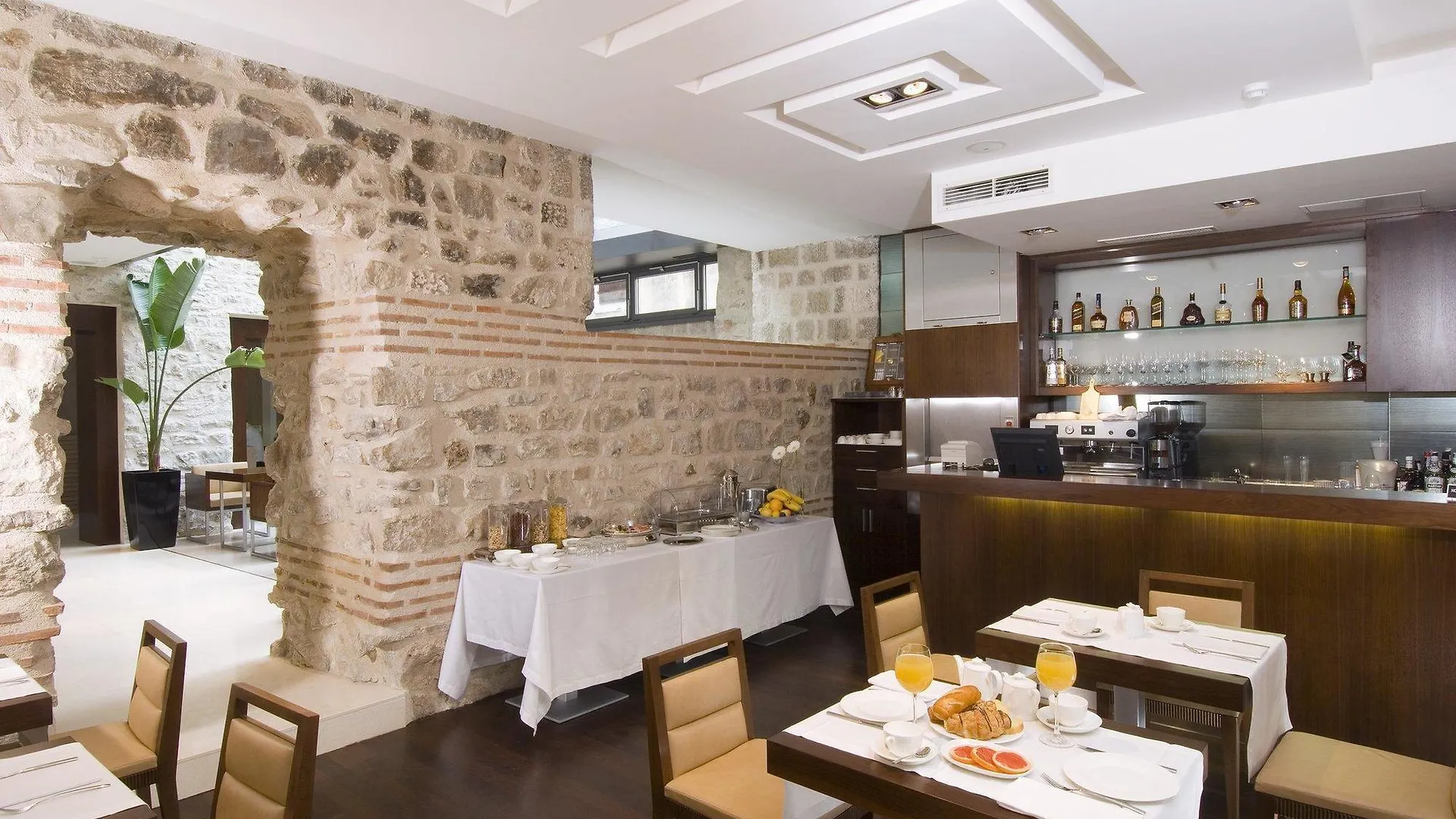 Hotel Vestibul Palace & Villa - Small Luxury Hotels Of The World Split
