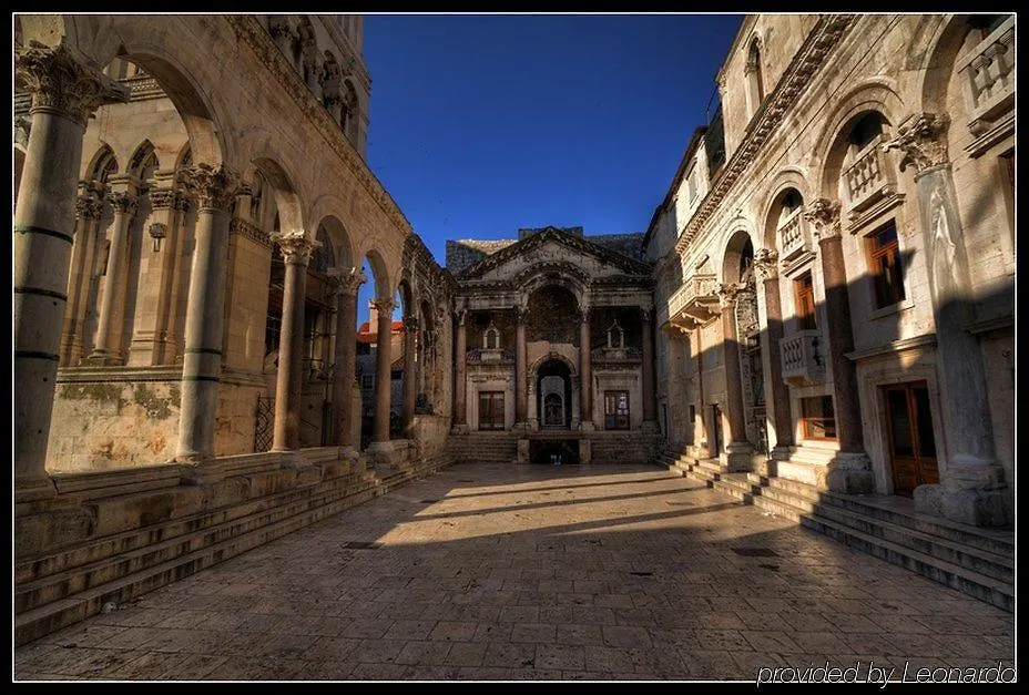 Hotel Vestibul Palace & Villa - Small Luxury Hotels Of The World Split