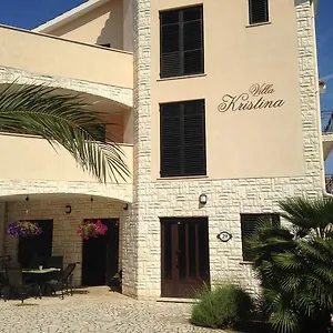 https://apartments-villa-kristina.pula-hotels.org