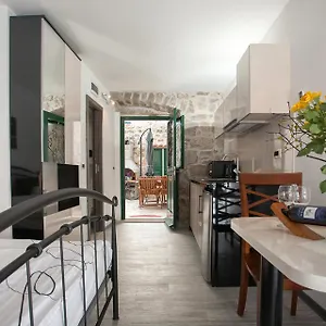  Apartman & Kartolina