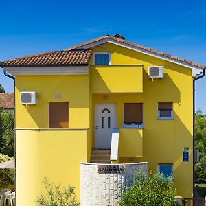 https://apartments-manuela.pula-hotels.org